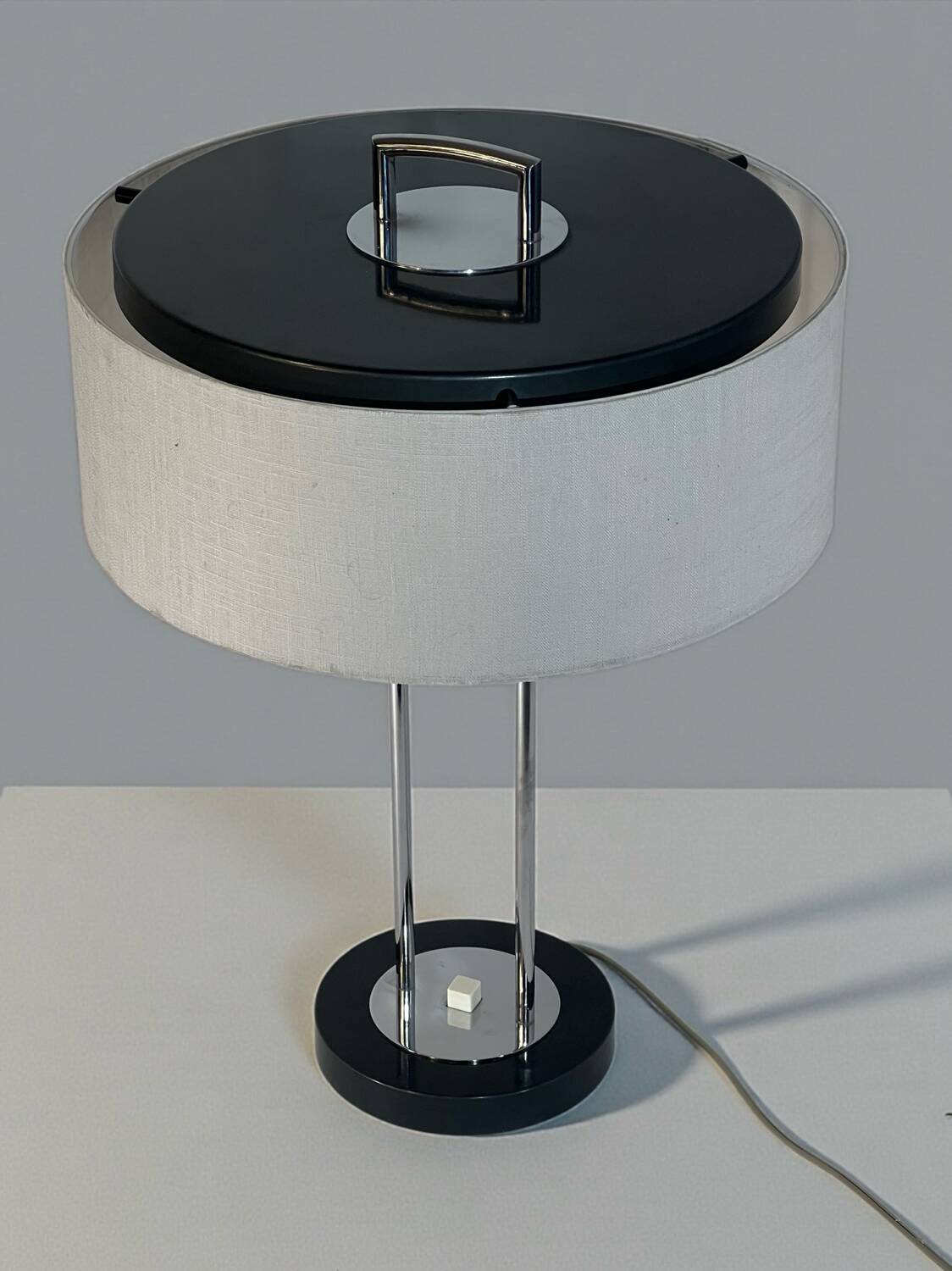 Arlus President model desk or table lamp