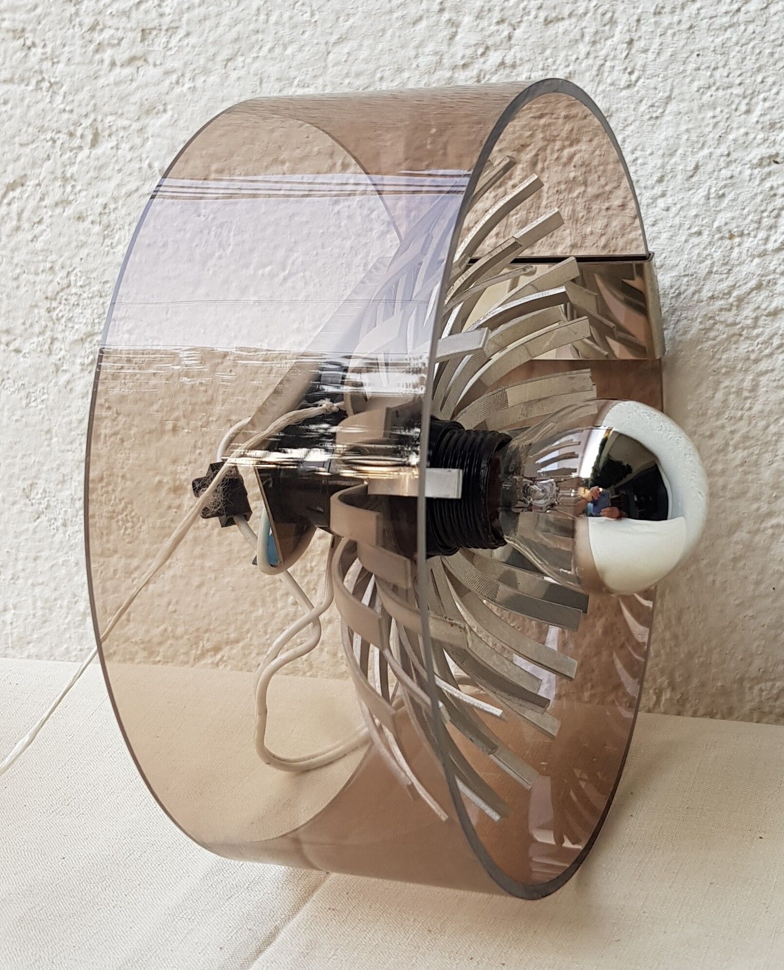 Plexiglas and flower metal wall lamp 70