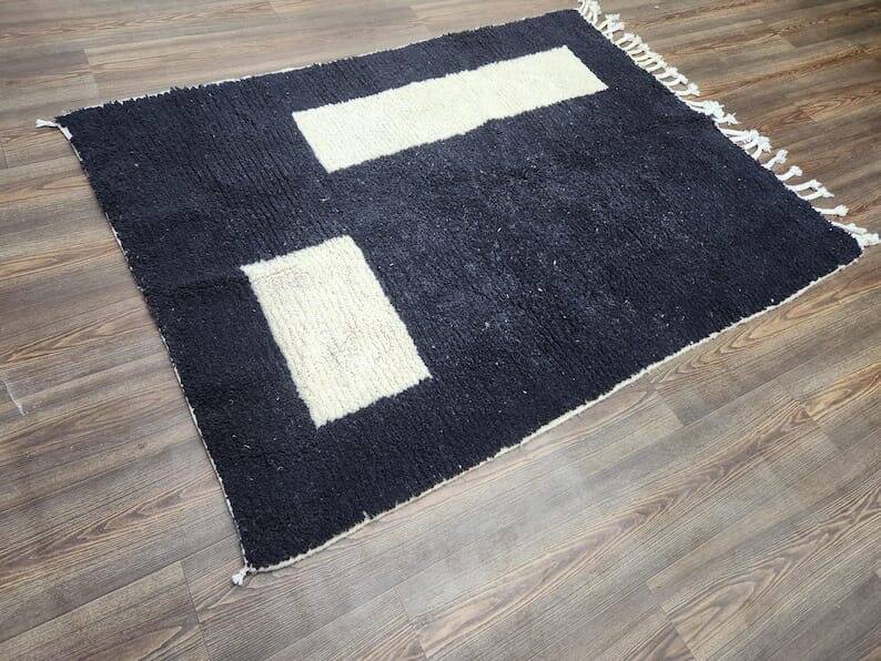 Moroccan pure wool Berber rug size 100 x 200 cm
