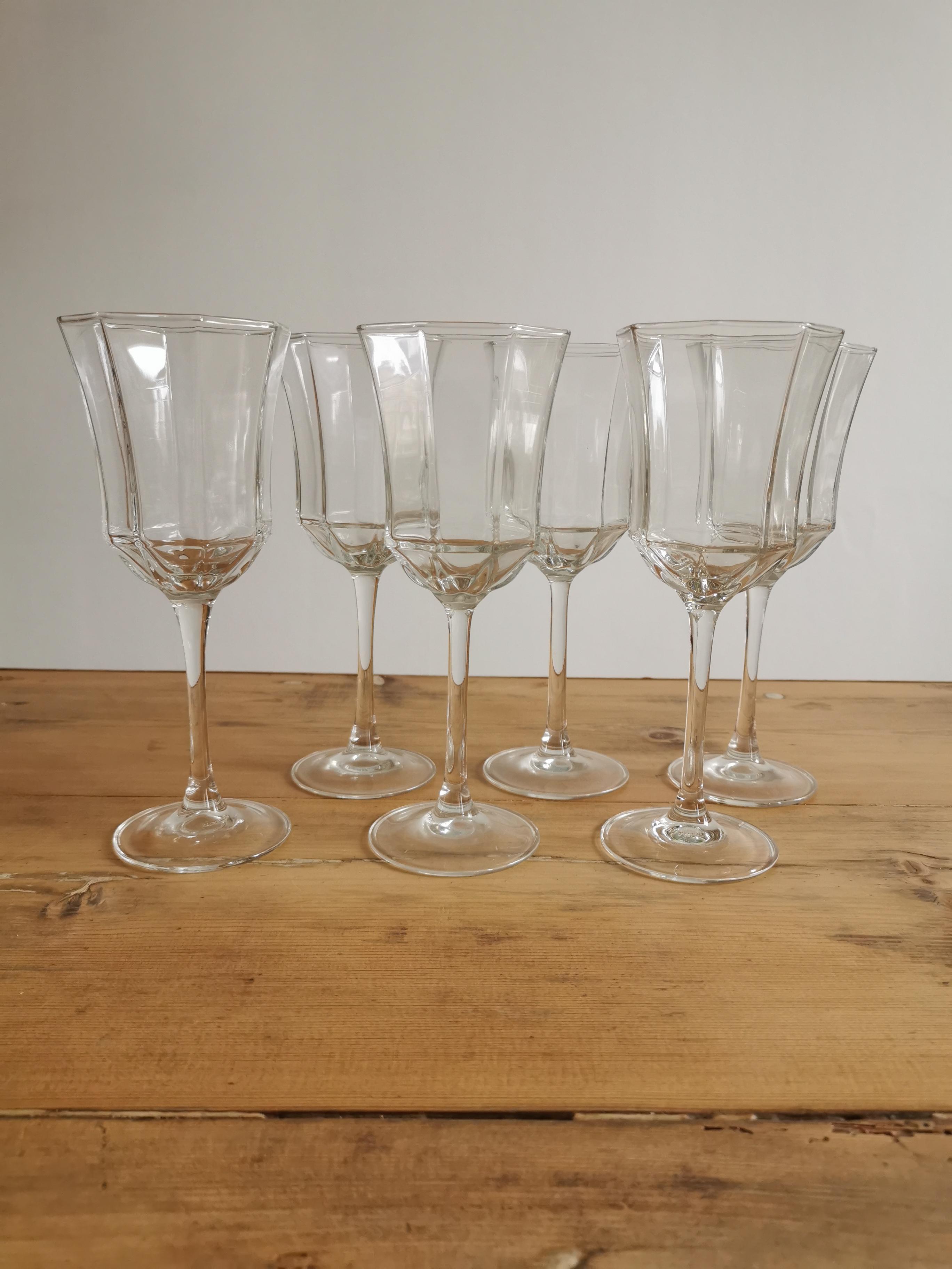 Service of 6 wine glasses Luminarc France