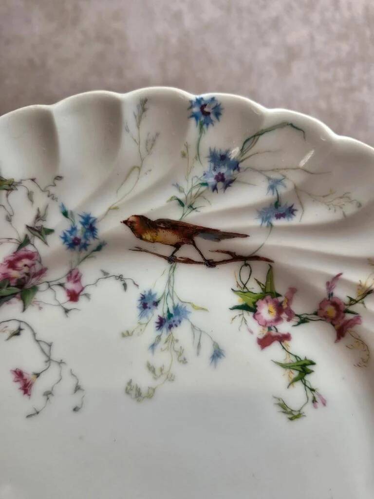 Assiette ancienne Haviland & Co Vermont Frères – porcelaine polychrome oiseaux fleurs