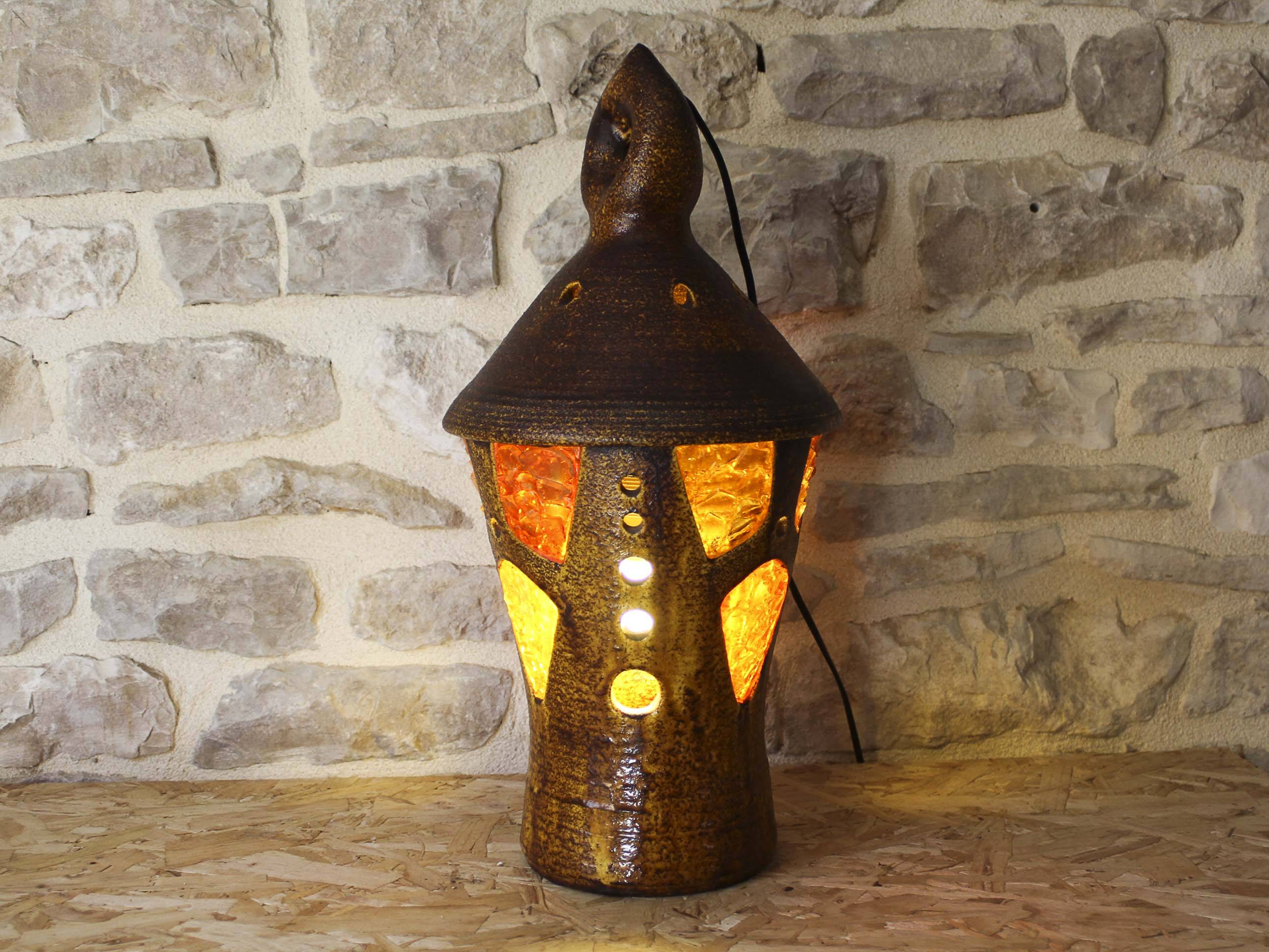 Accolay ceramic and resin pendant light
