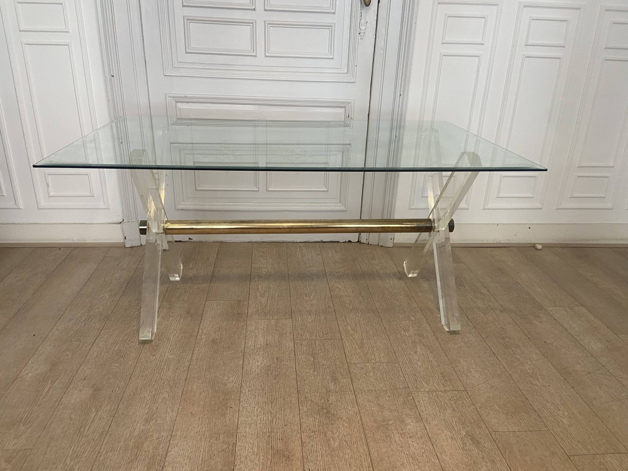 Table en plexi métal doré et verre biseauté 1970s