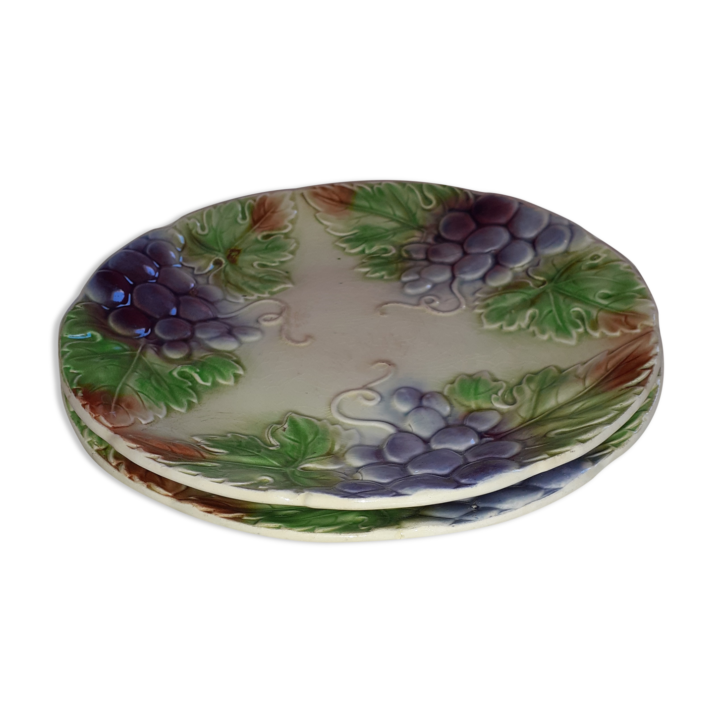 2 plates in old dabbling