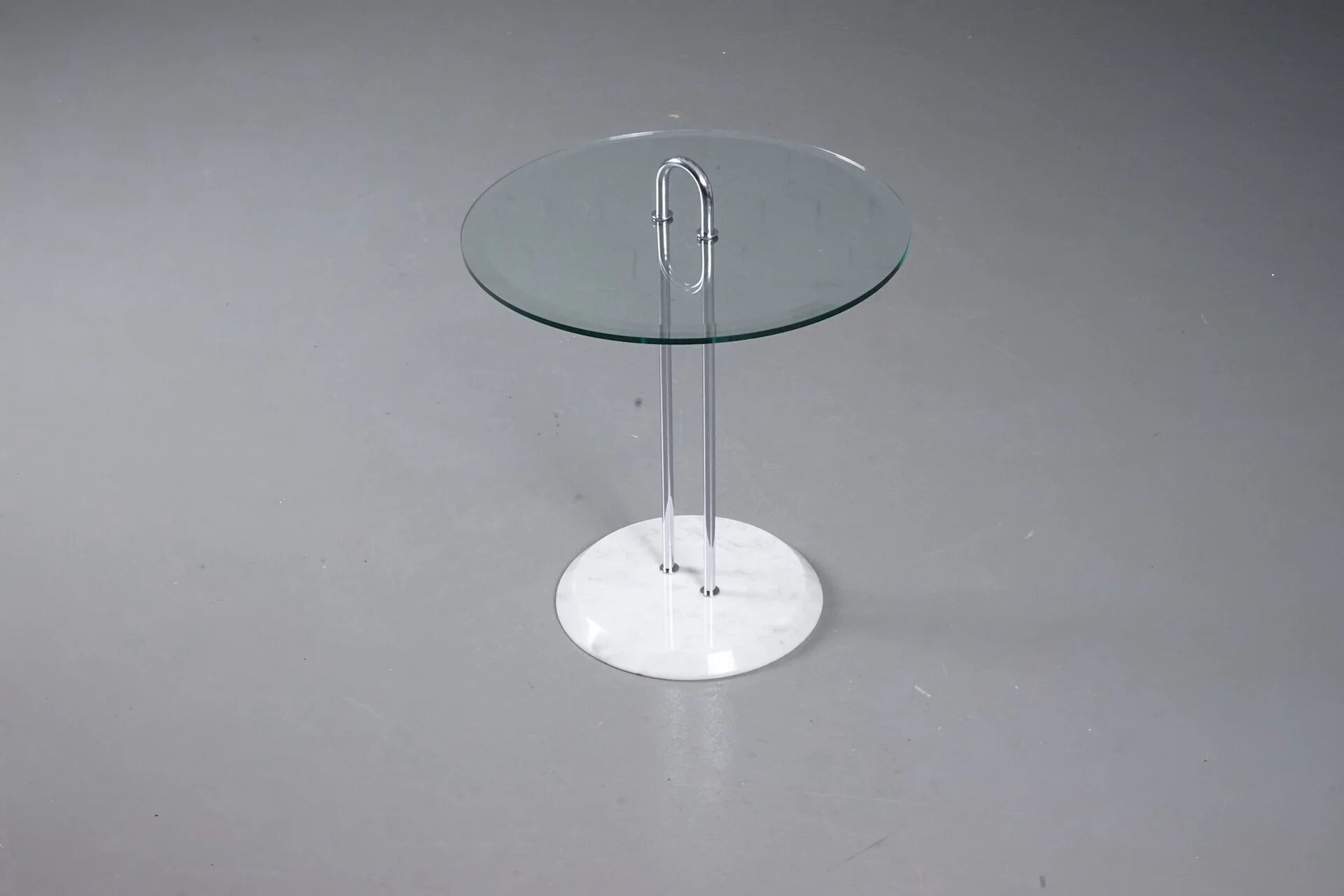 Table d'appoint par Vico Magistretti pour Cattelan