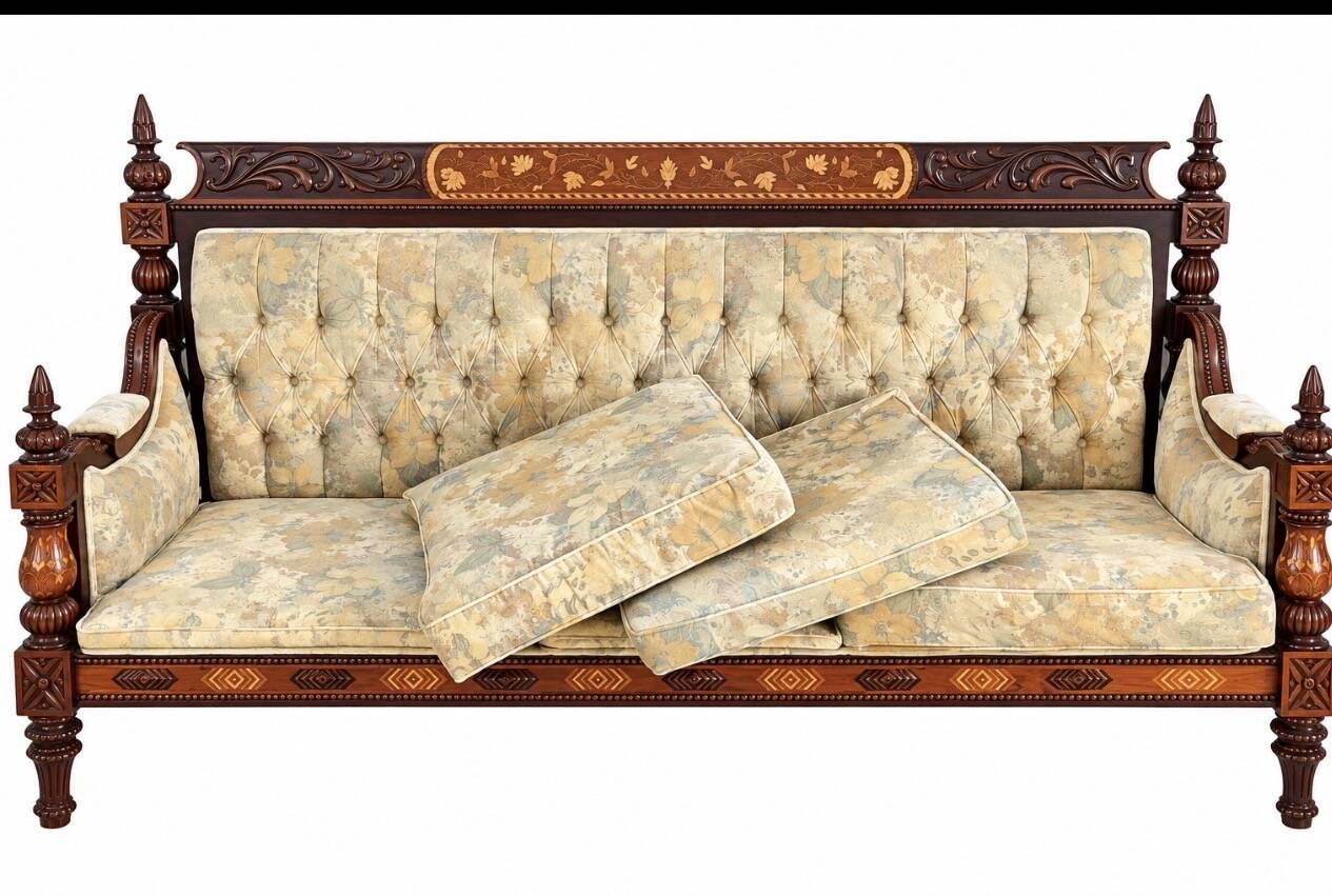 Three-seater canapé made of hand-carved Sheesham wood - Chiniot, Pakistan
