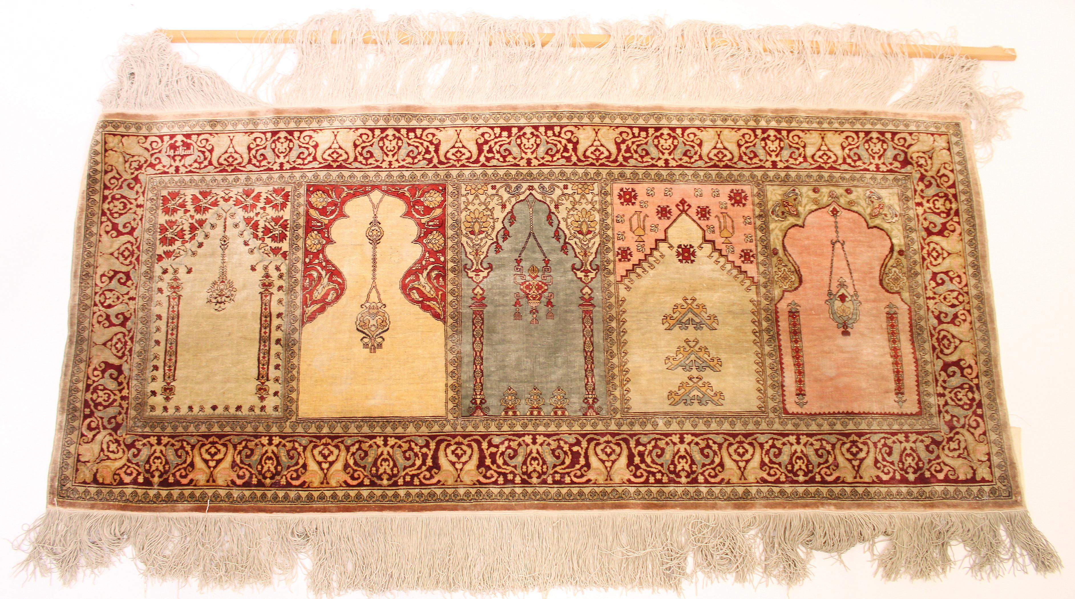 Tapis Istanbul en Soie Signé