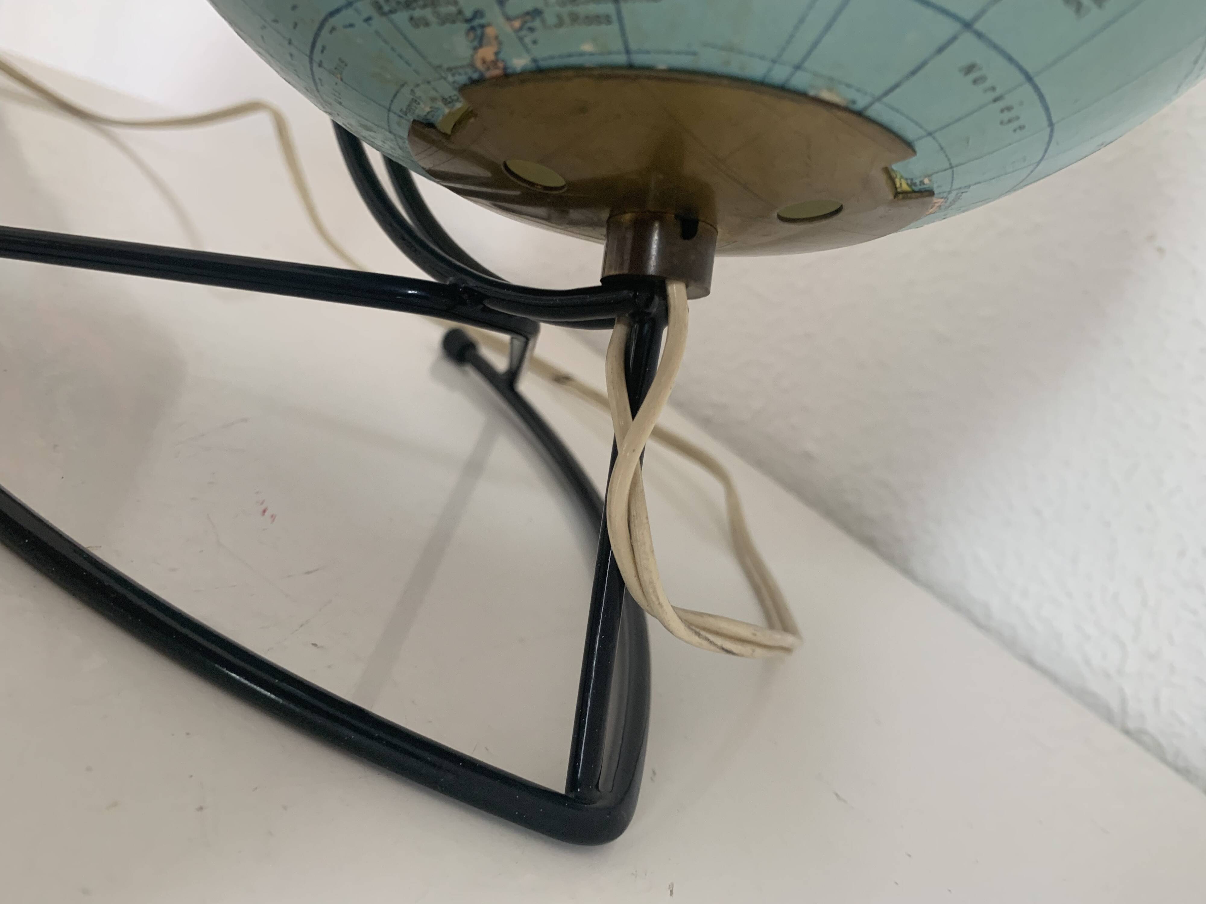 Globe vintage 1960  terrestre Girard et Barrère verre - 27 cm