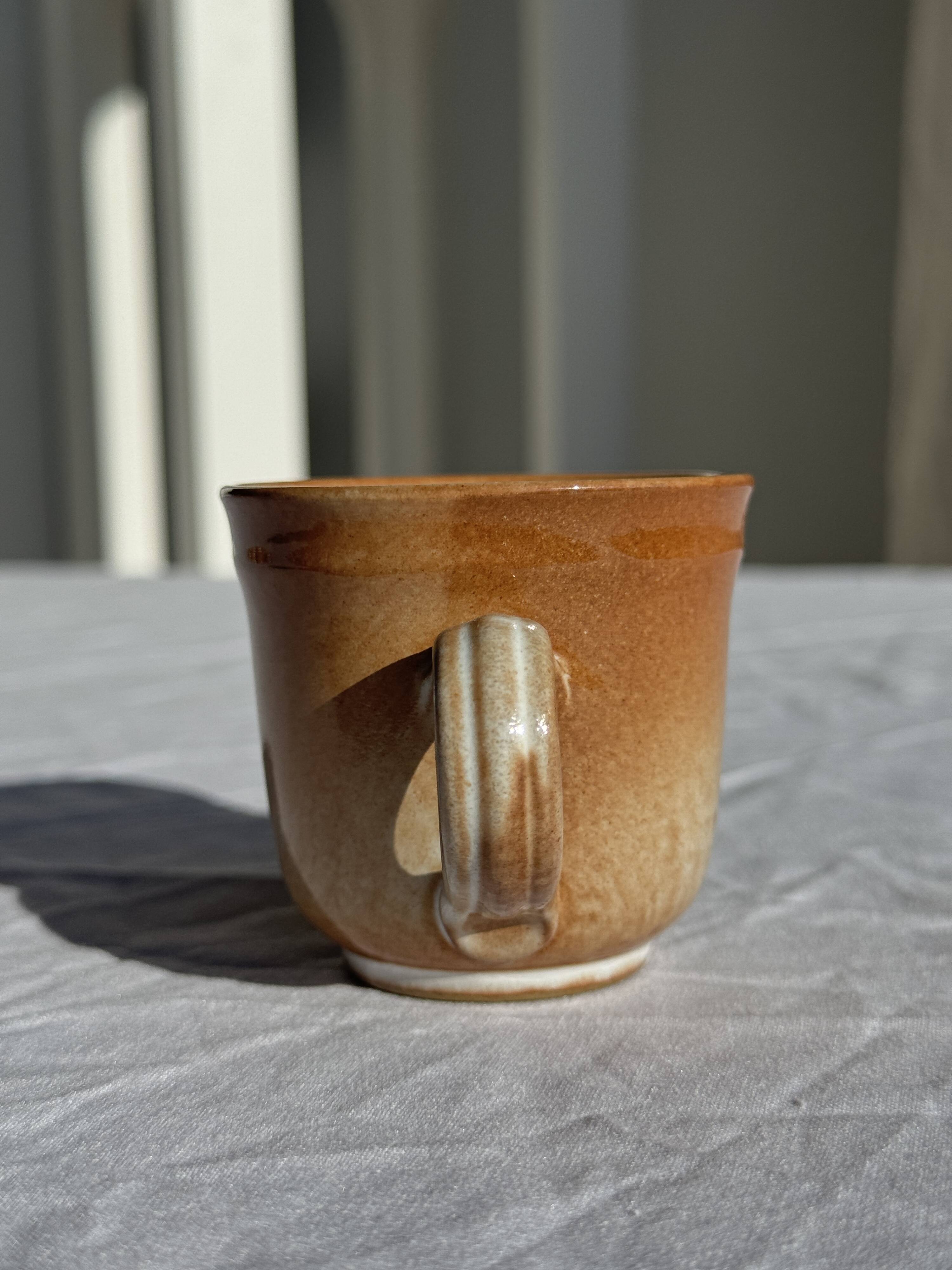 Lot de 11 tasses à café en grès à anse