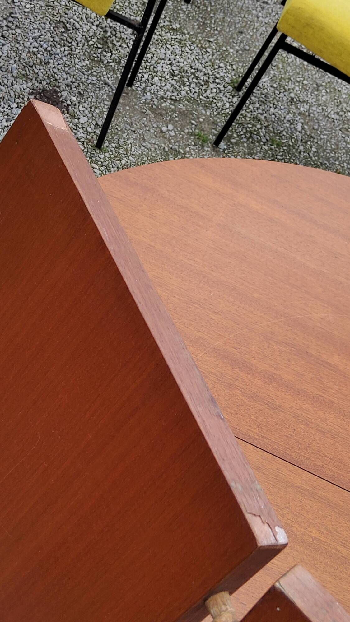 Vintage round table in blond mahogany by Gérard Guermonprez Editor Magnani, metal base