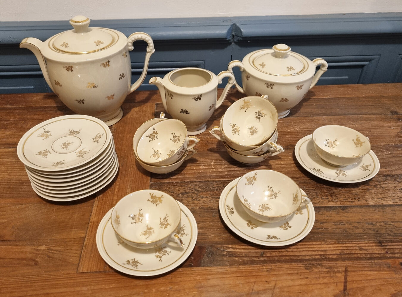 Service complet à café, moka, Alfred Lanternier, porcelaine de Limoges, vintage, pour 10 personnes.