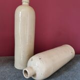 Paire de bouteilles en grès