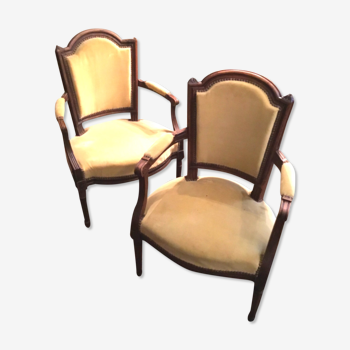 Paire de fauteuils de style Louis XVI velours jaune