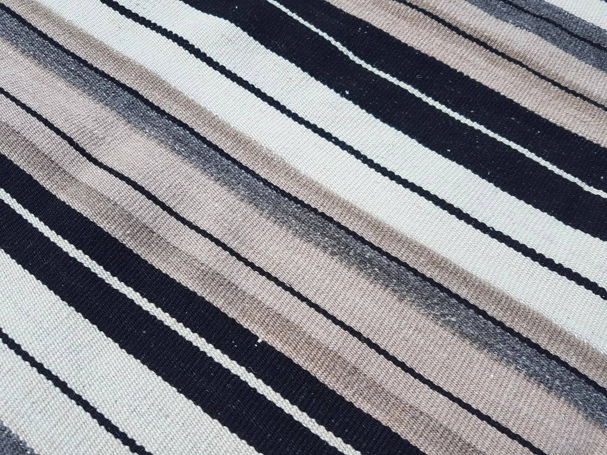 Kilim turc vintage tissé main 146x281 cm