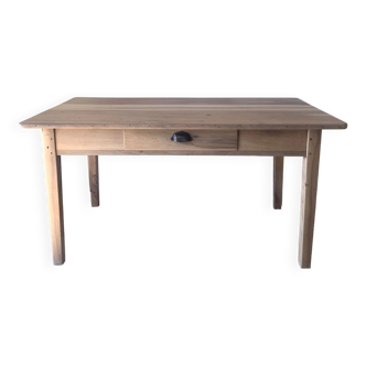 Farmhouse table