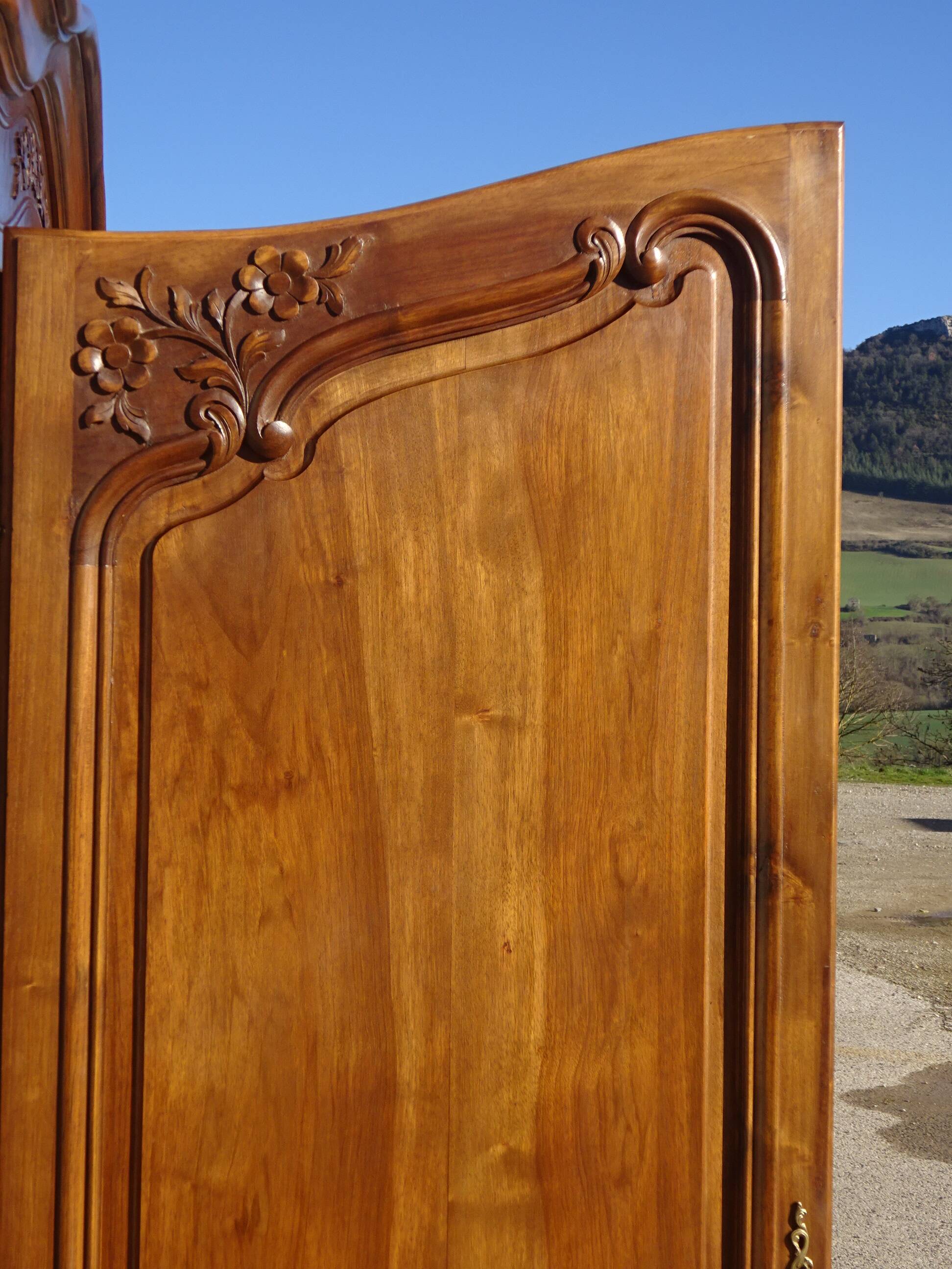 Walnut wardrobe in Louis XV style