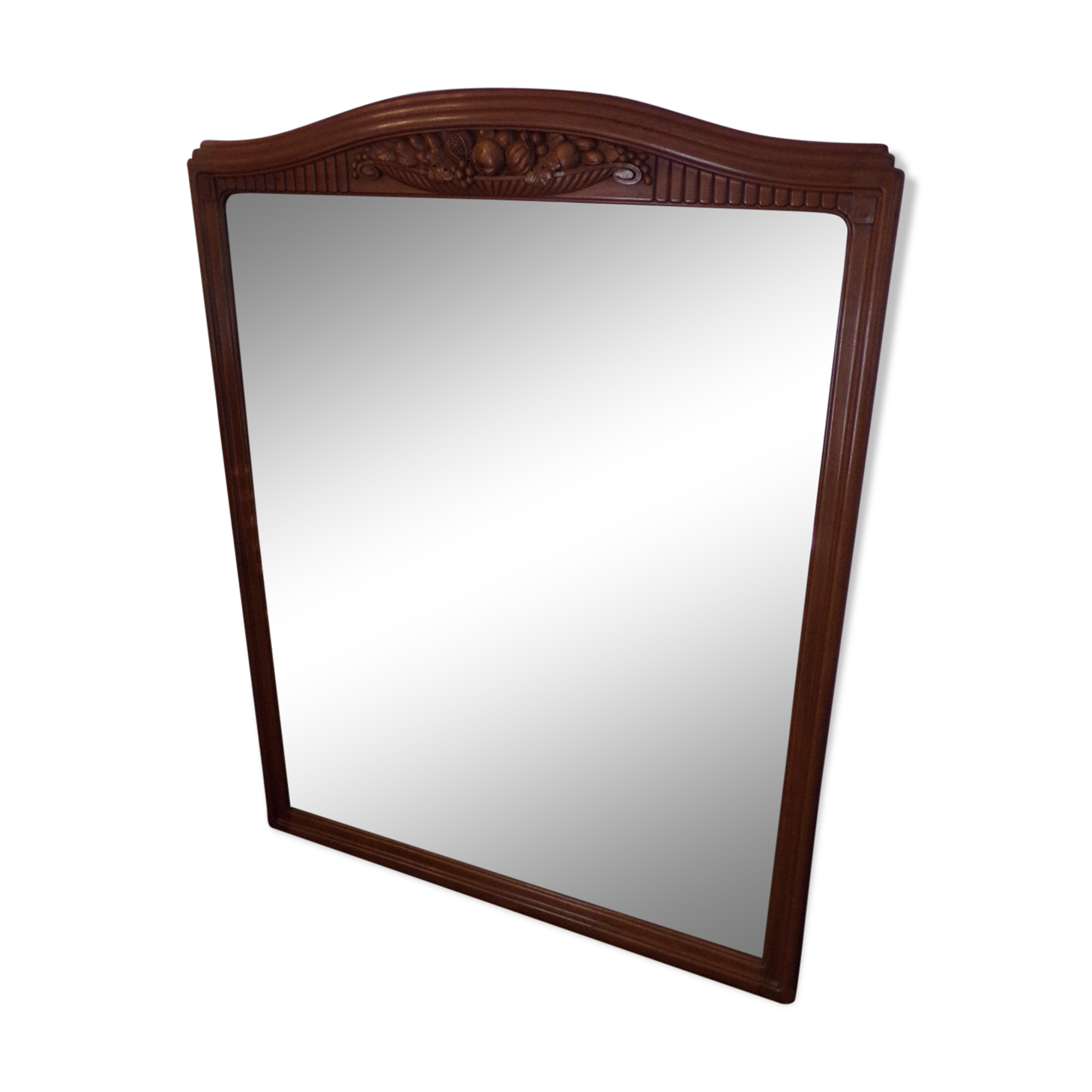 Large bevelled vintage mirror in carved walnut 110x146cm