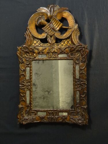 Miroir Régence à parcloses en bois sculpté doré 39 x 65 cm