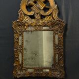 Miroir Régence à parcloses en bois sculpté doré 39 x 65 cm