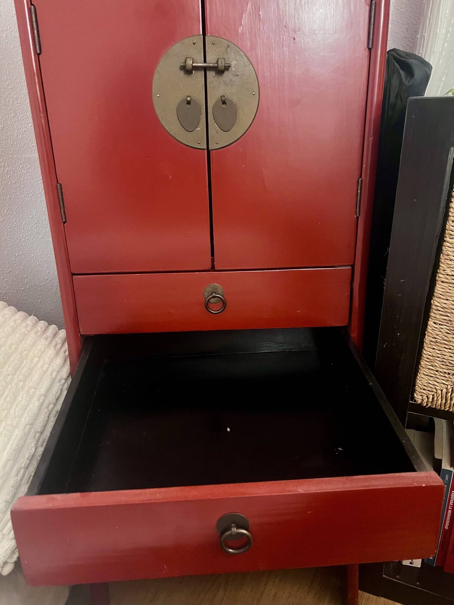Red high cabinet Aldaba Madrid – 9 drawers and cupboard