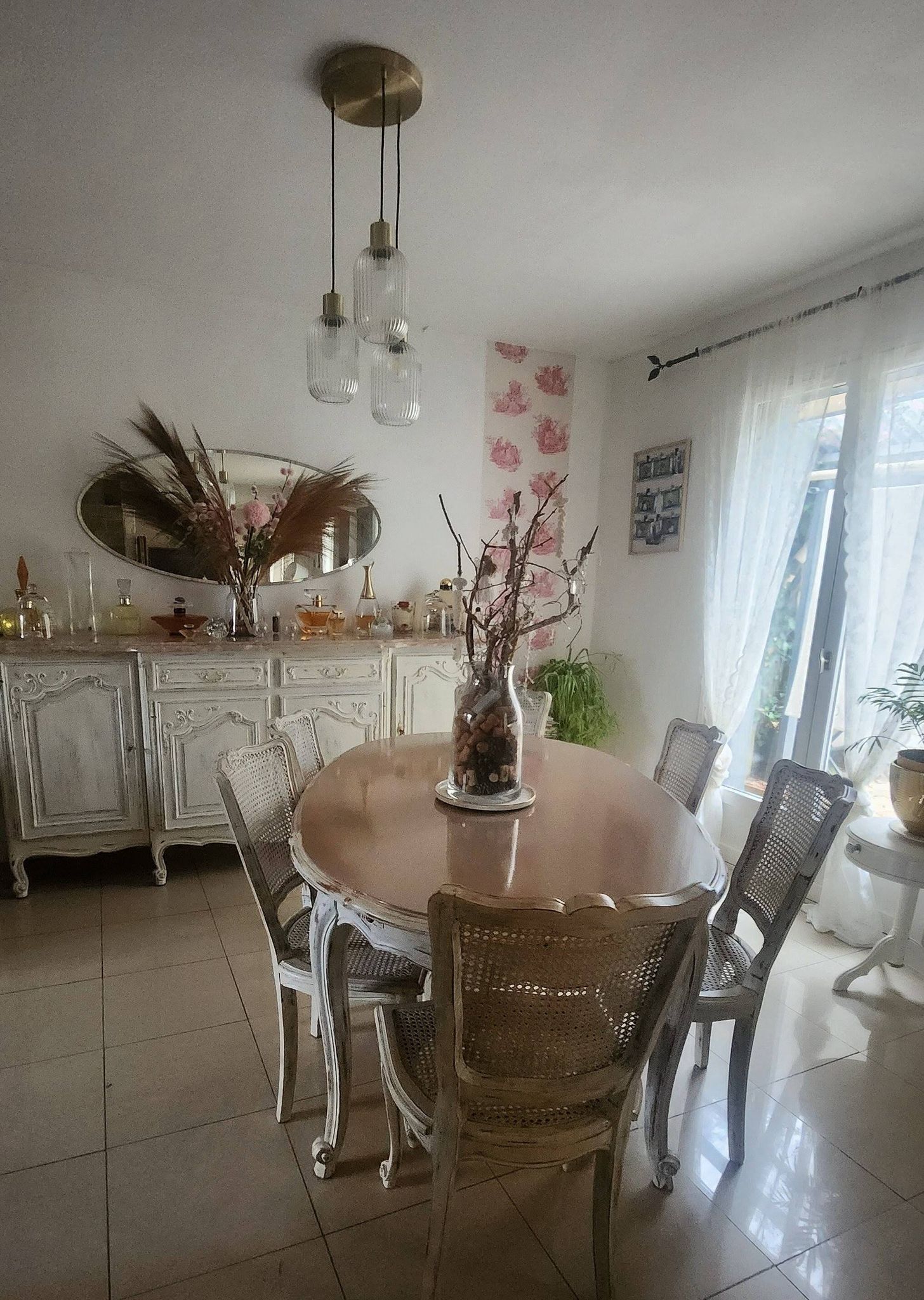Buffet in cherry wood, Provençal style, renovated in aged white.