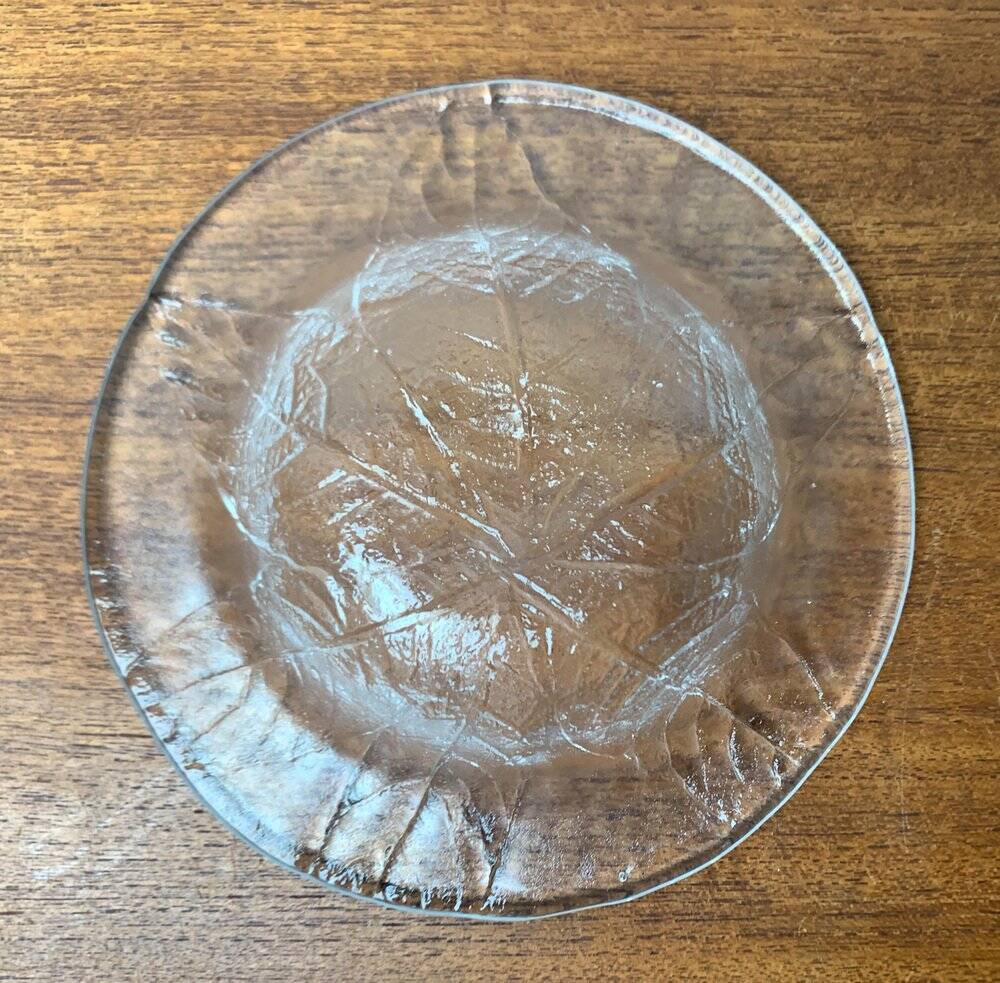 Set of 4 vintage Swedish glass bowls with floral design by Ann Wärff for Kosta Boda.