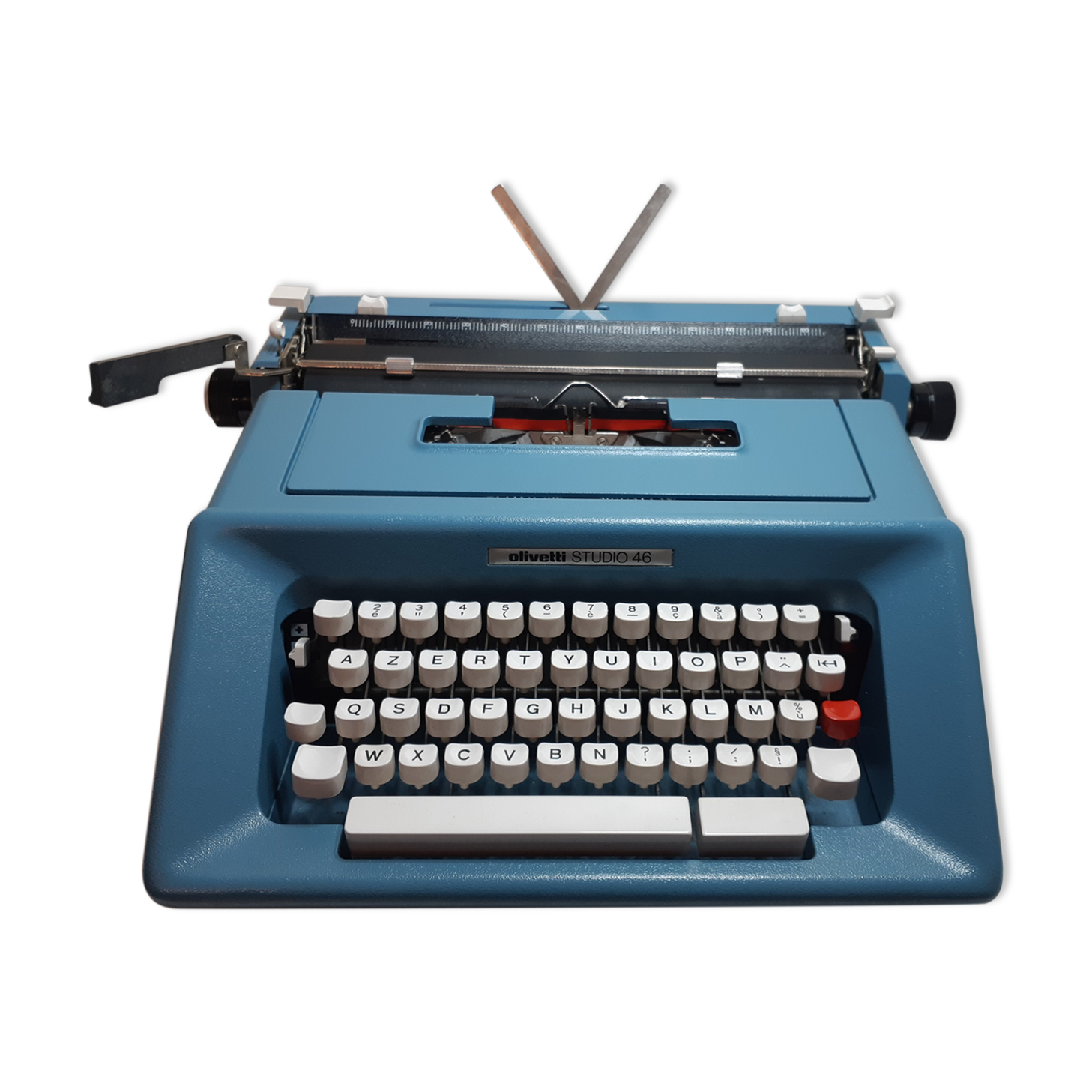 Olivetti Studio 46 portable typewriter, functional