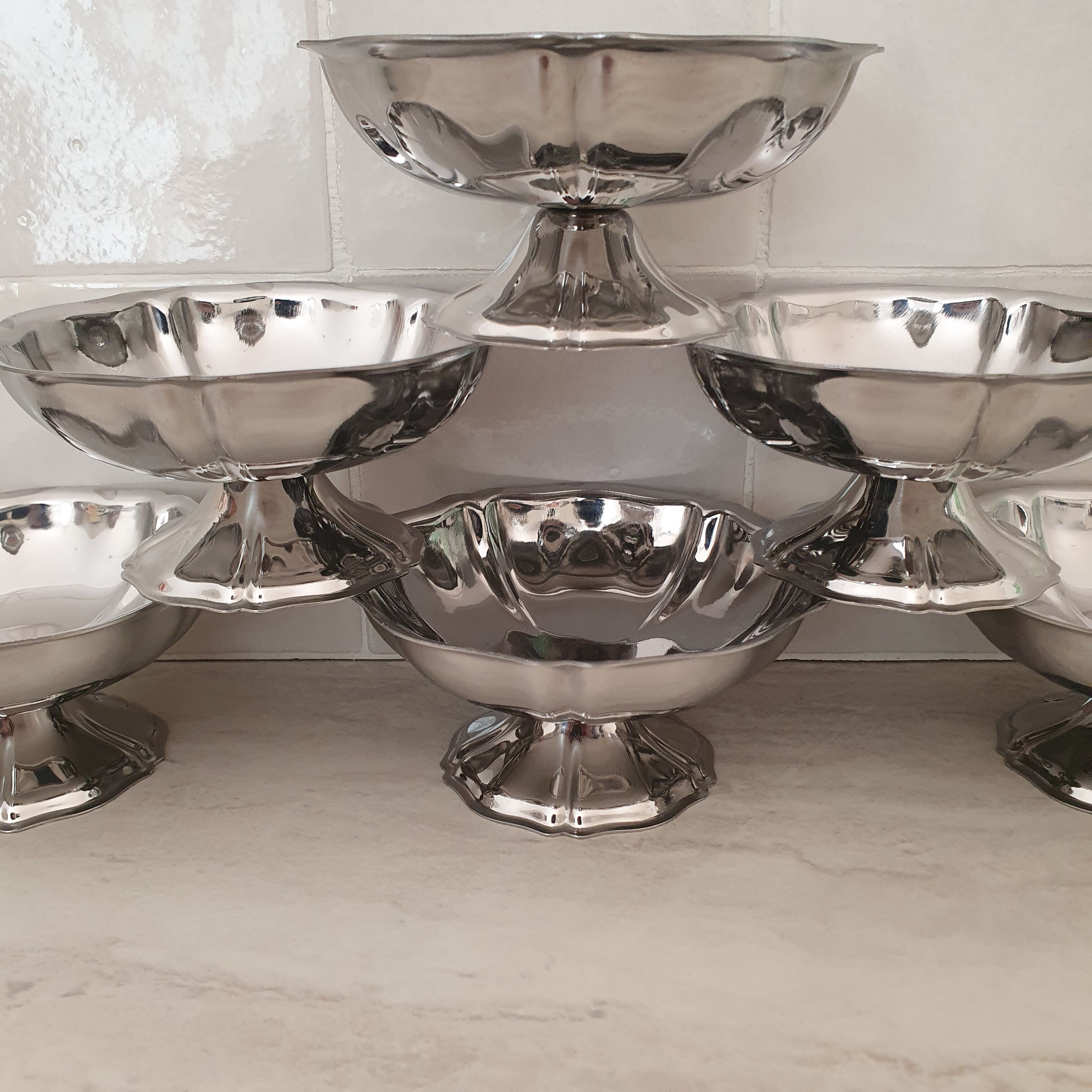 6 dessert bowls by Guy Degrenne in 18/10 stainless steel
