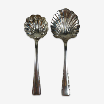 Dessert cutlery in silver metal of the brand Ercuis