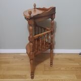 Cherry wood corner pedestal table