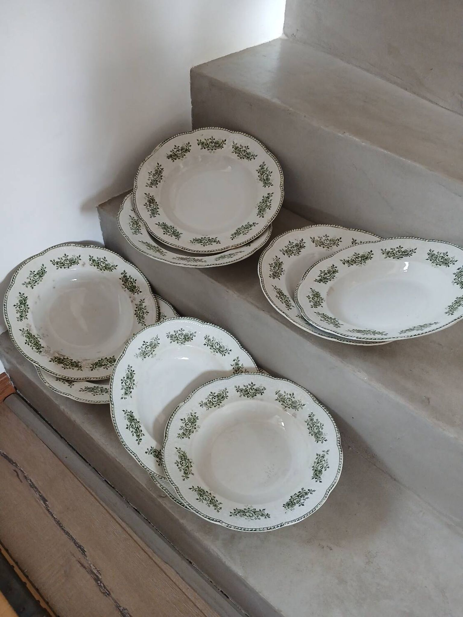 9 assiettes creuses Terre de fer Badonviller