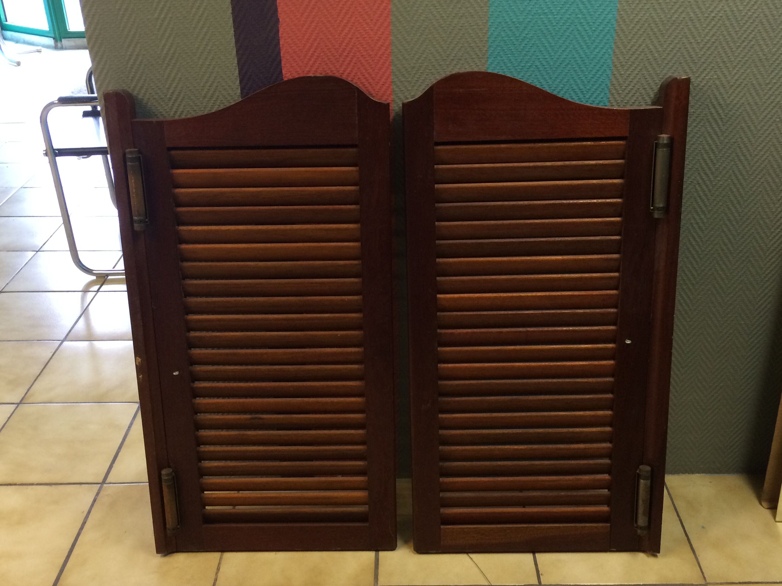 Swinging doors saloon