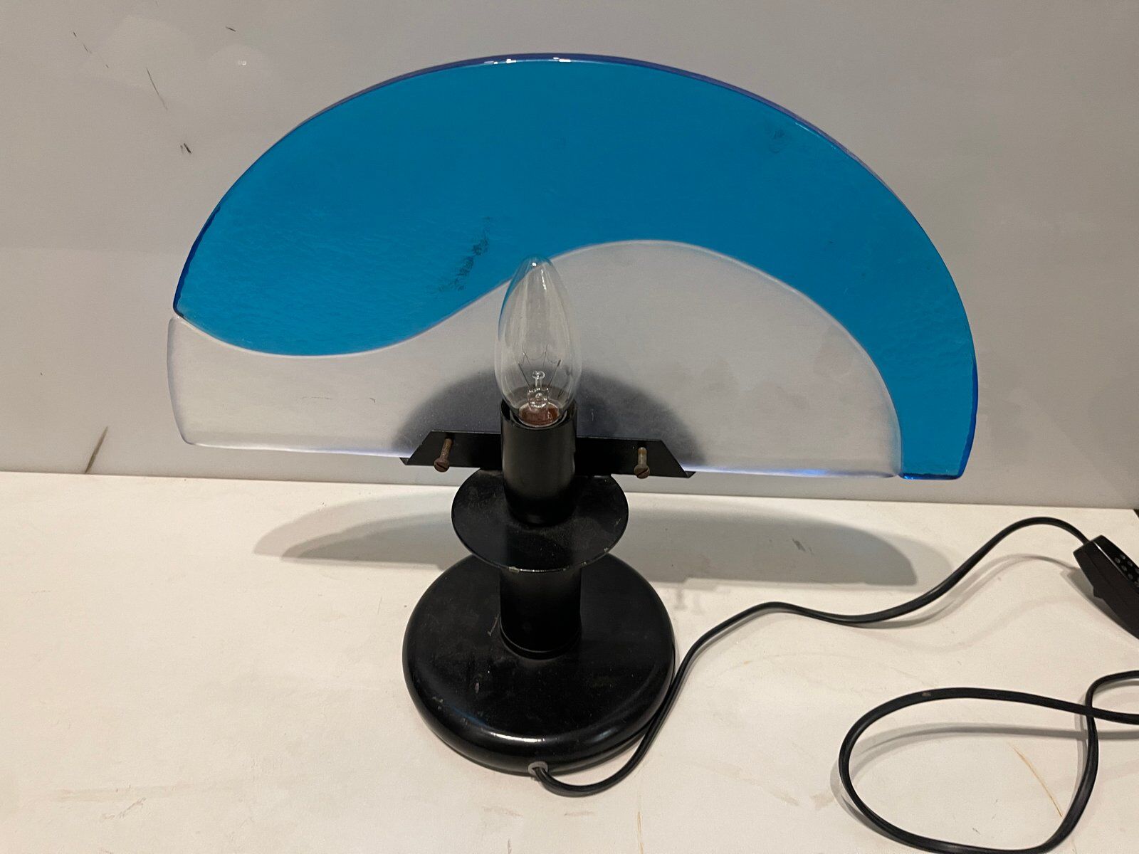 Mid-century Italian Murano glass table lamp