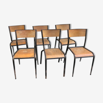 Lot of 6 school chairs