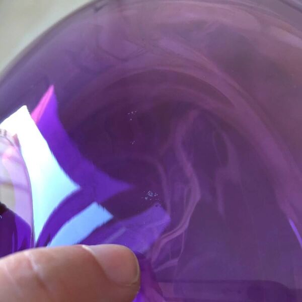 Vase rond en verre asymétrique couleur Améthyste