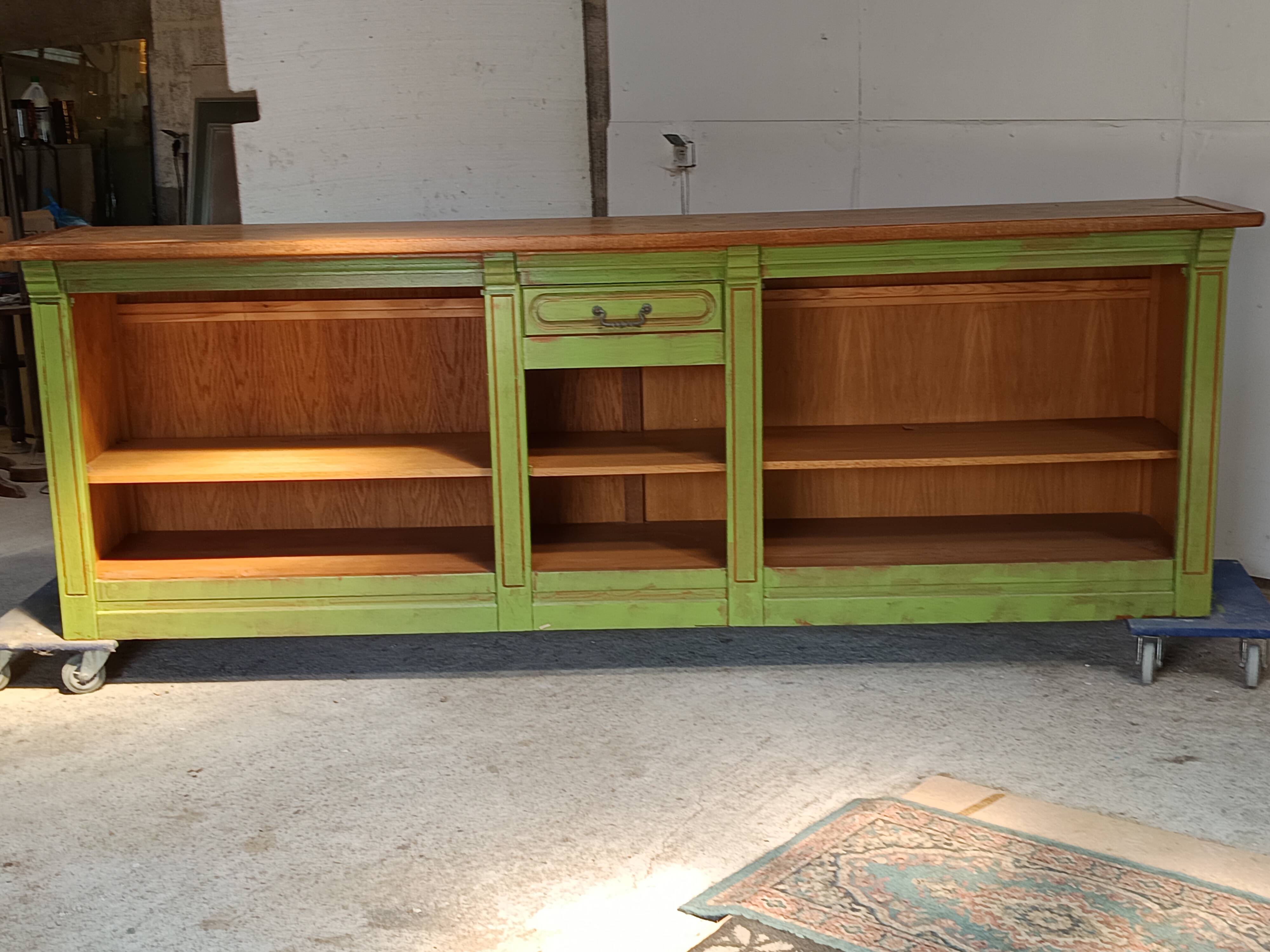 Ancien comptoir en bois