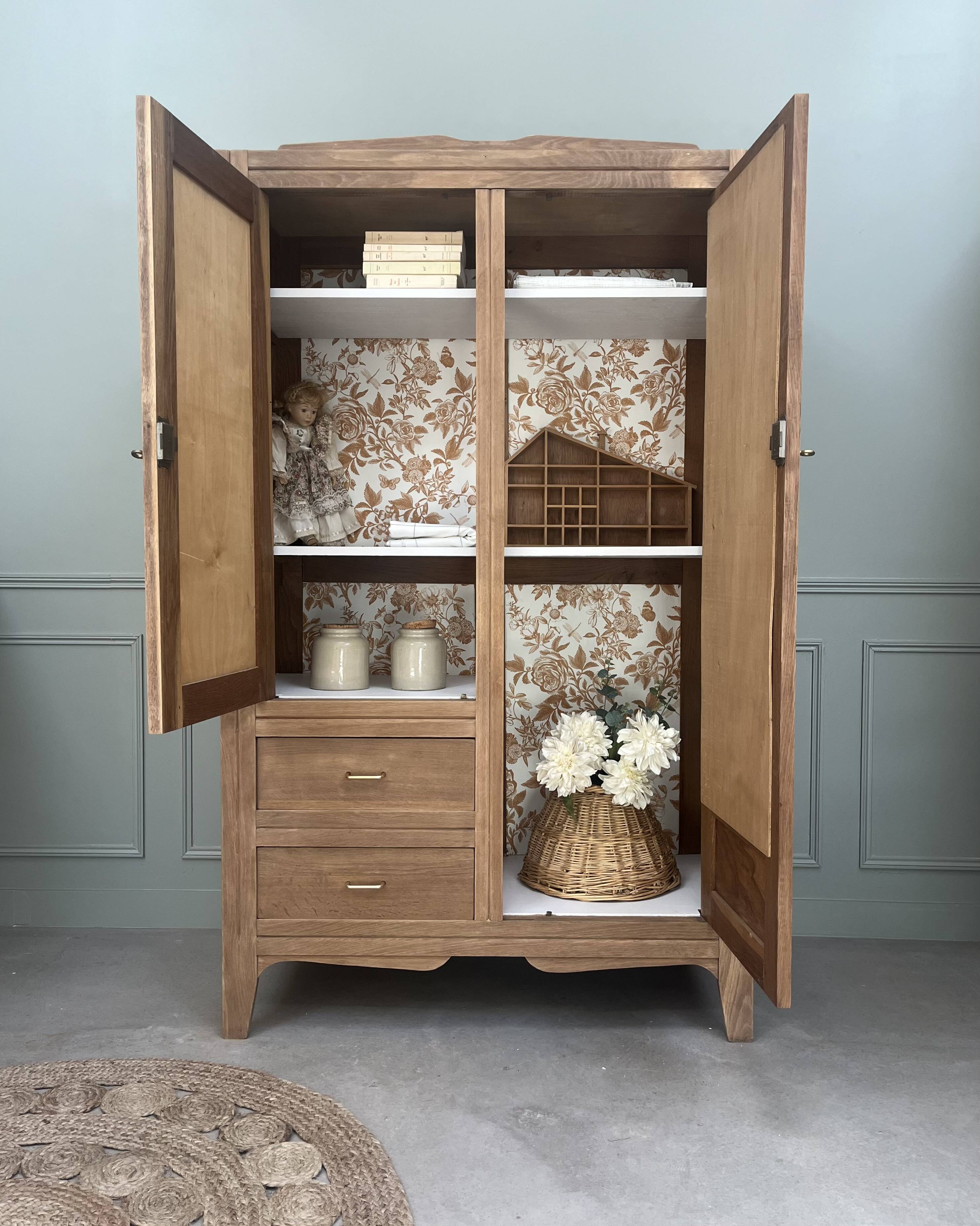 Wardrobe with two doors and mirror (renovated)