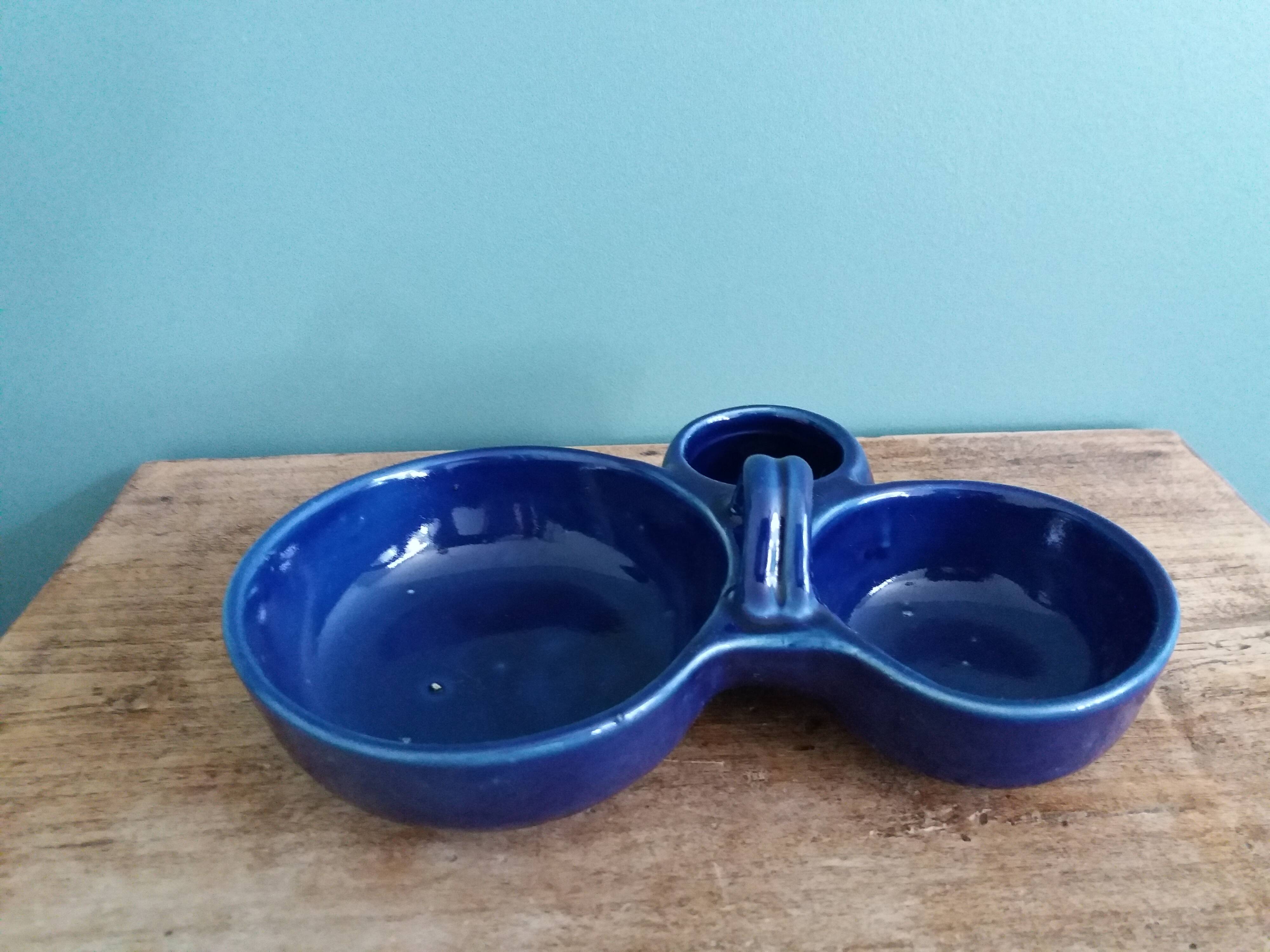Serviteur à apéritif trois coupelles