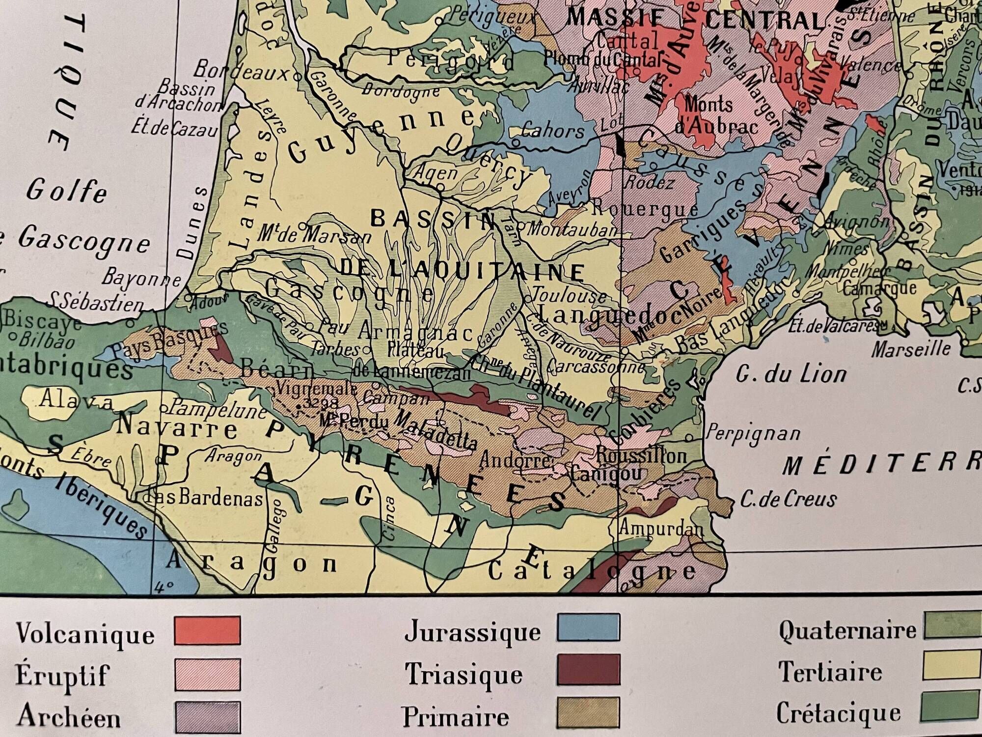 Old geological France map from 1921