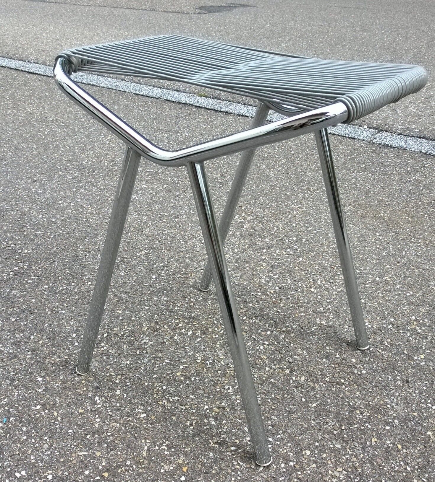 Vintage scoubidou stool