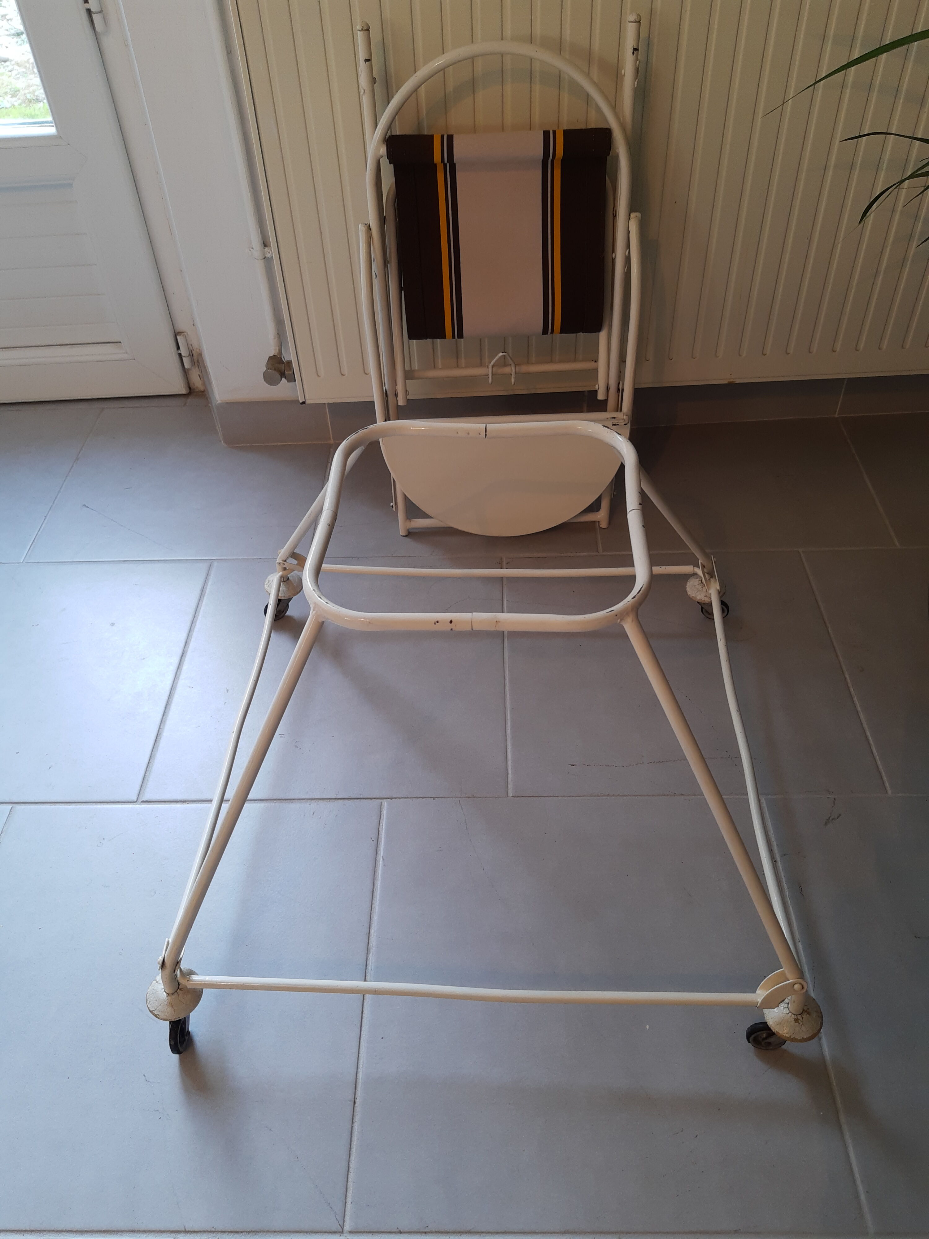 Vintage high-top folding child chair