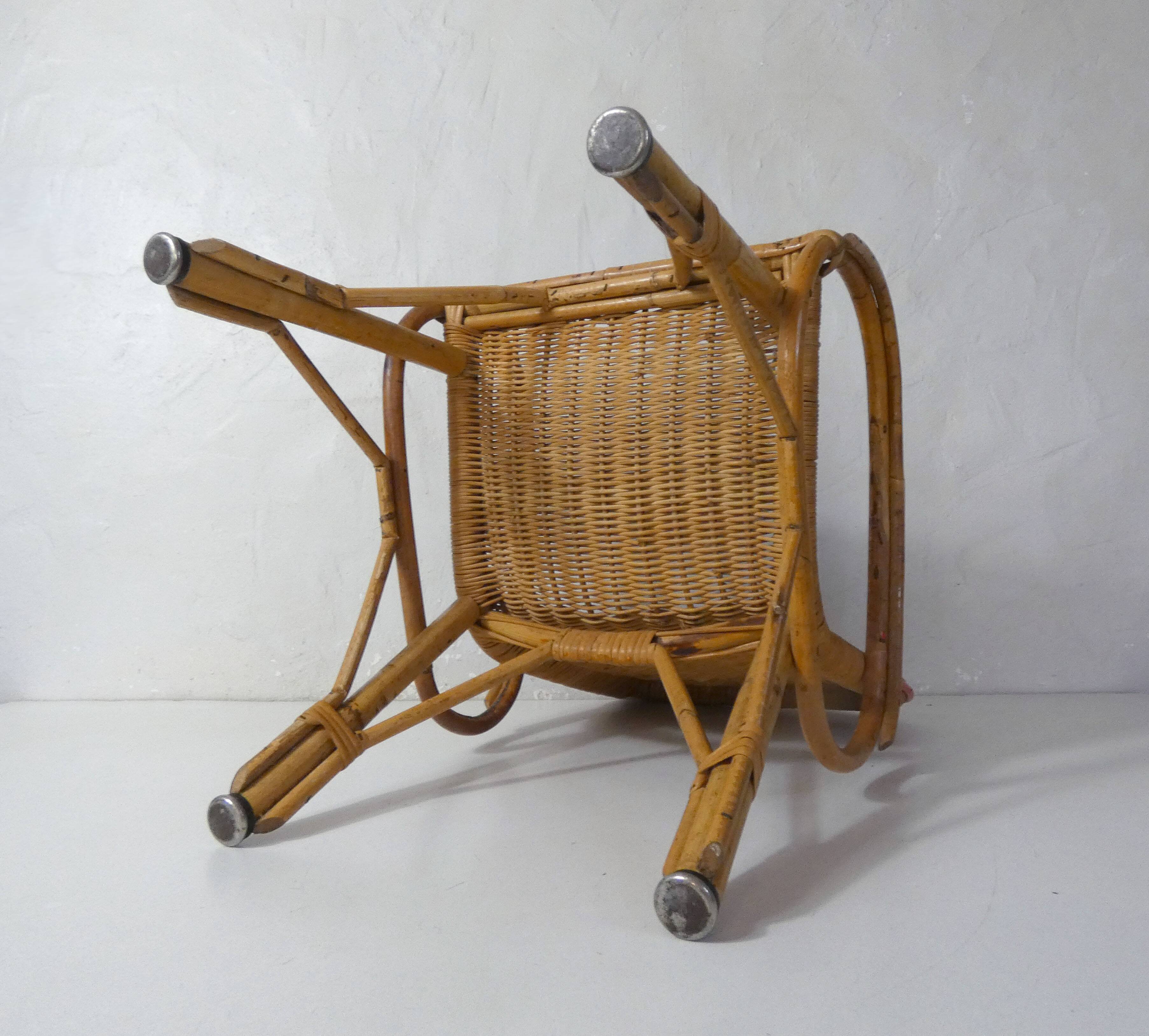 Fauteuil en rotin pour enfant