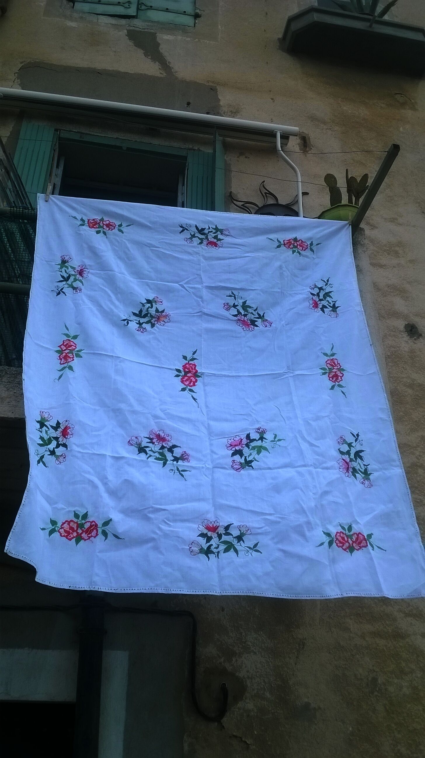 Vintage embroidered tablecloth 132 x 160 cm