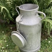 Farm milk can in aluminum stamped dimension: height -49cm- width -36cm-