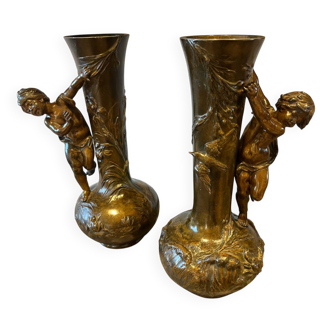 Pair of vases in spelter. Signed JF MOREAU AROUND 1900.