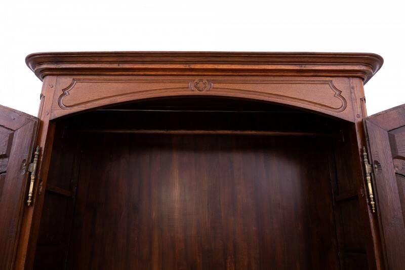 Double-leaf wardrobe, France, circa 1820. After renovation