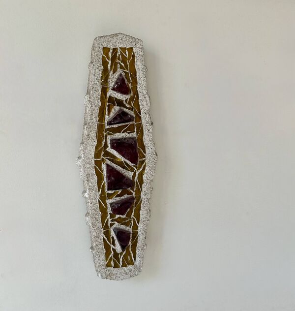 Applique vintage XL « vitrail » ciment et verre, Suède 1950