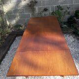 Extendable teak table