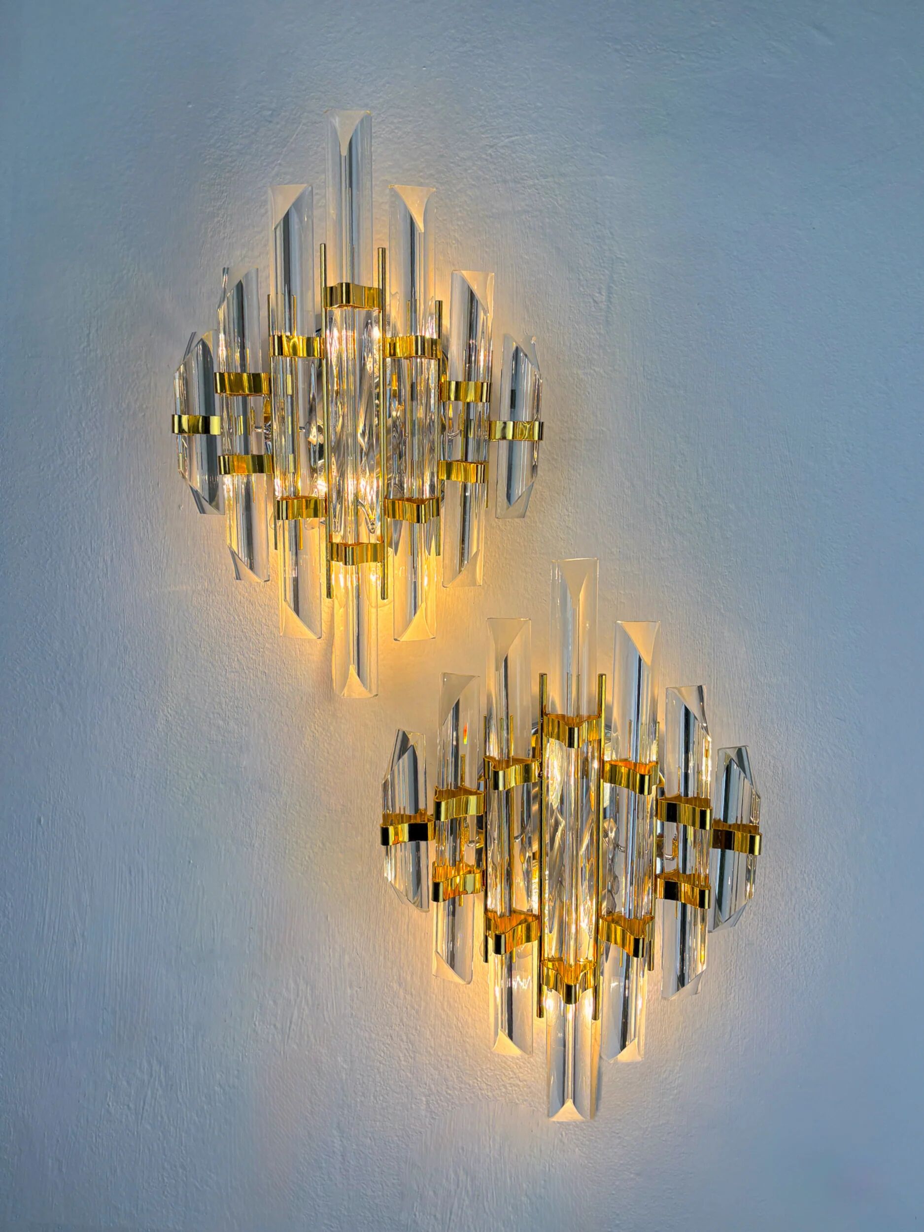 Paire d'appliques Venini, verre taillé de Murano, vers 1970, Italie