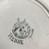 Service of 12 antique flat plates
